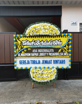 Papan Bunga Duka di Lubuk Lintah